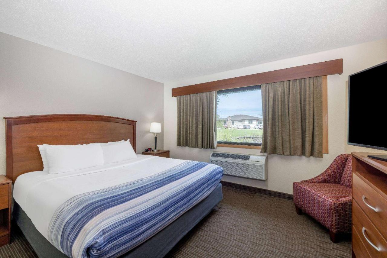 Americinn By Wyndham דיקינסון מראה חיצוני תמונה