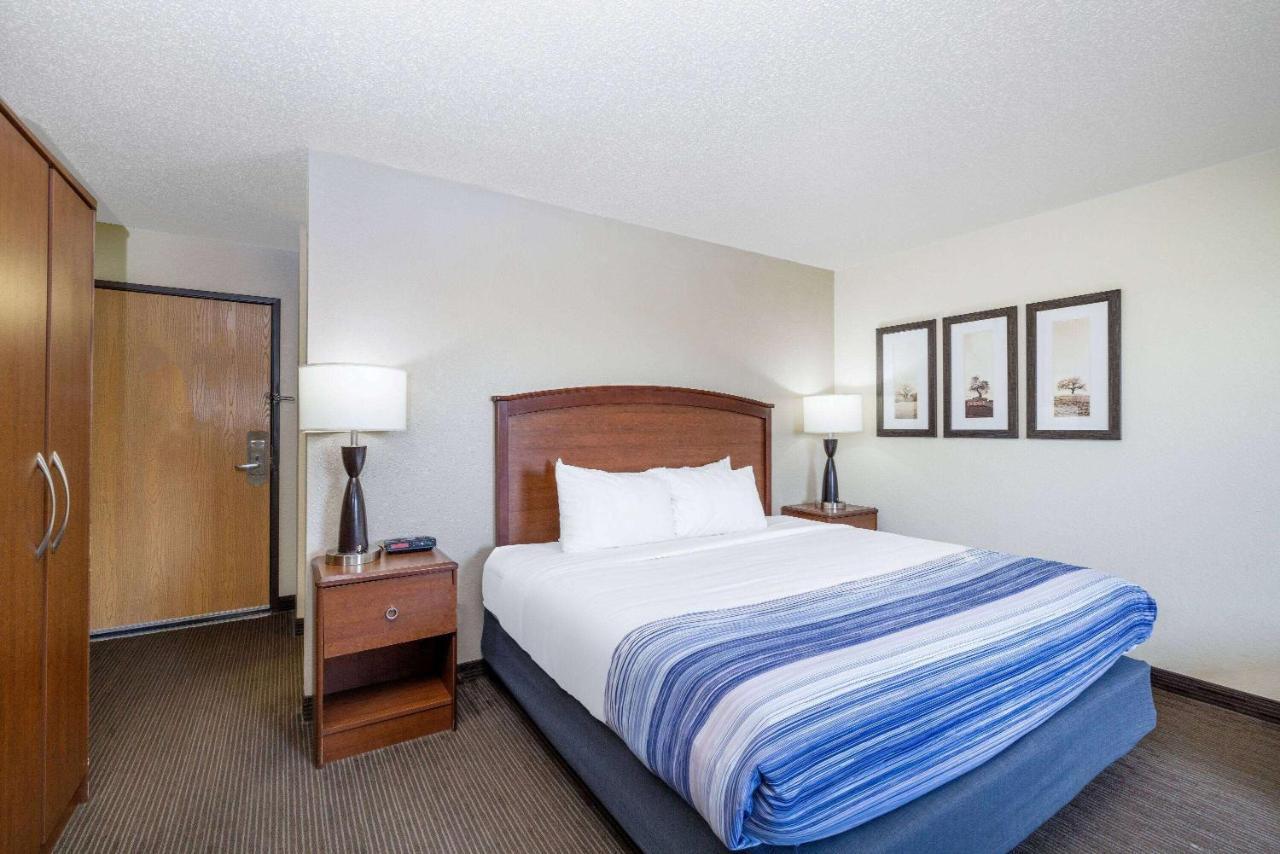 Americinn By Wyndham דיקינסון מראה חיצוני תמונה